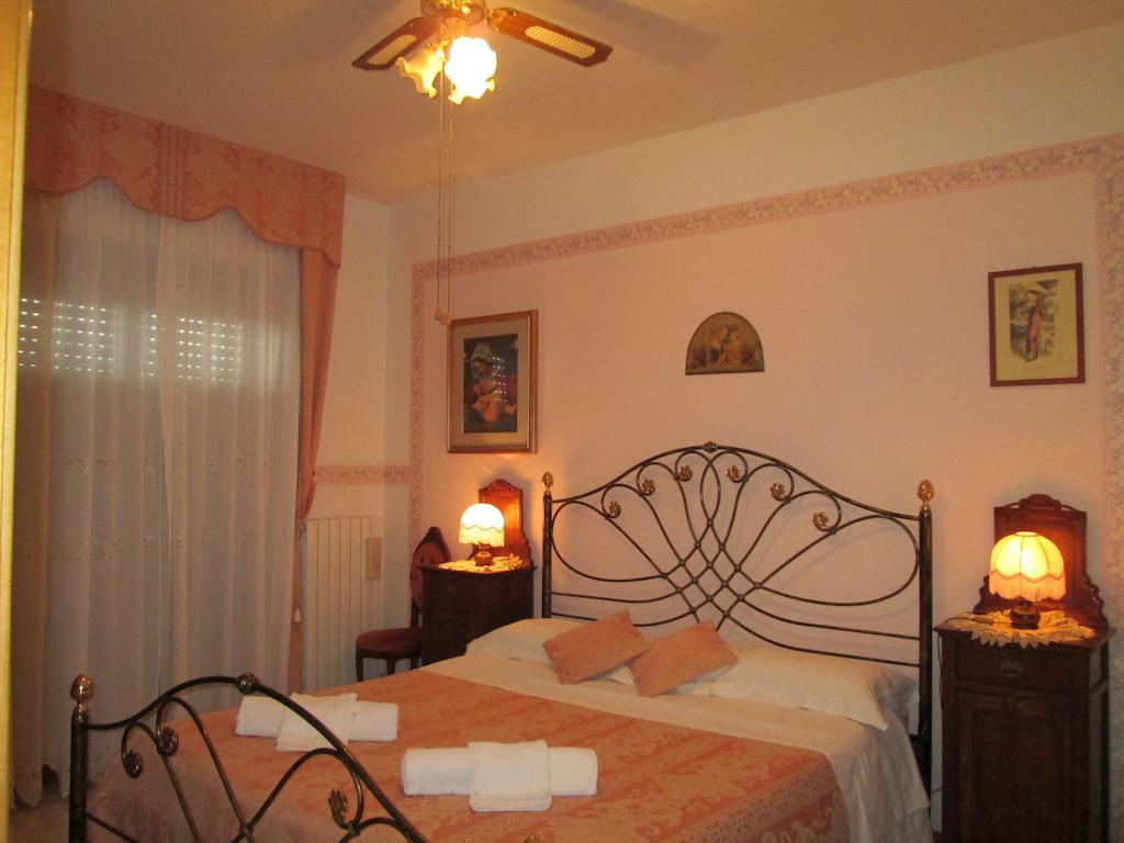 אסקולי פיצ'נו B&B Le Begonie חדר תמונה